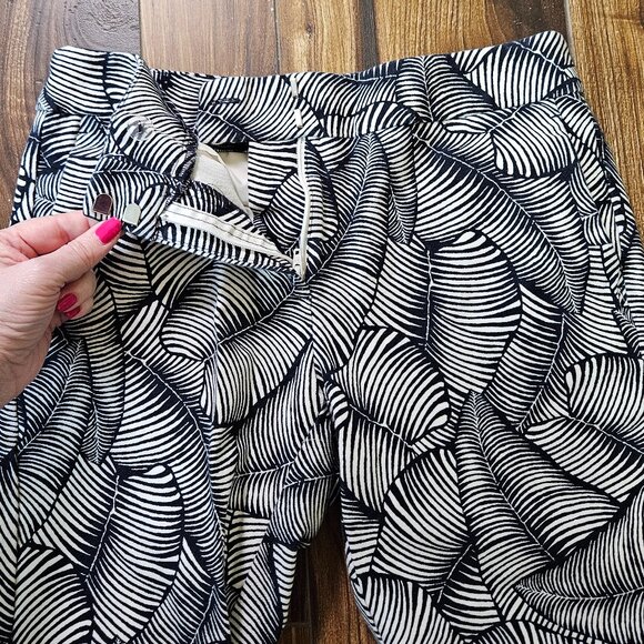 ANN TAYLOR Factory Signature Cropped Pants - Picture 6 of 9